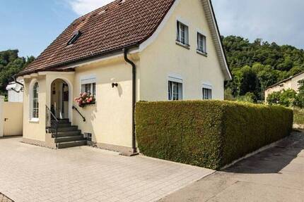 Haus Wutöschingen - 4 Zimmer, 119 m&sup2;, 375.000&euro; | Angebot:26570368