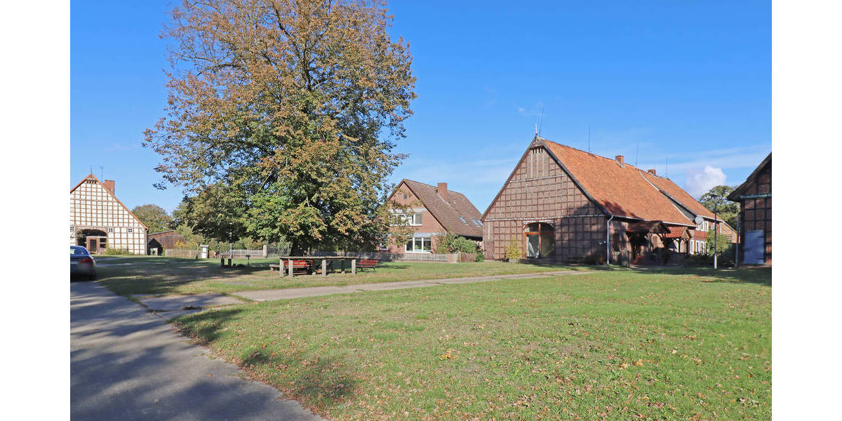 Mehrfamilienhaus, Wohnhaus Lüchow Ranzau - 1 Zimmer, 395 m&sup2;, 290.000&euro; | Angebot:25687223