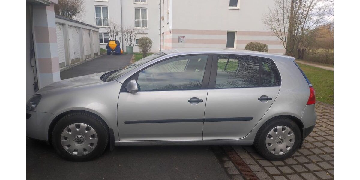 VW Golf 45.000 km 6.000 &euro; Lautertal 96486