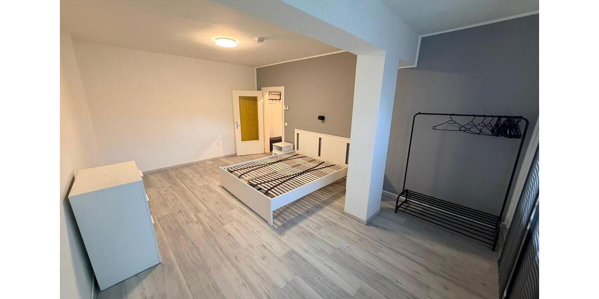 Erdgeschoßwohnung Gelsenkirchen Gelsenkirchen-Mitte - 2 Zimmer, 68 m&sup2;, 999&euro; | Angebot:25442043
