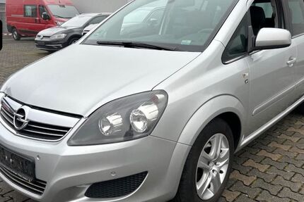Opel Zafira 222.000 km 3.230 &euro; München 81825