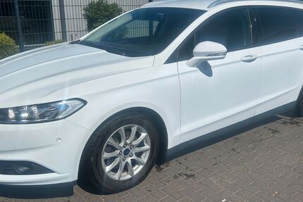 Ford Mondeo 225.400 km 5.900 &euro; Kassel 34132