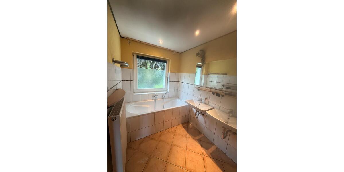 Mehrfamilienhaus, Wohnhaus Uetersen - 320.000&euro; | Angebot:26825406