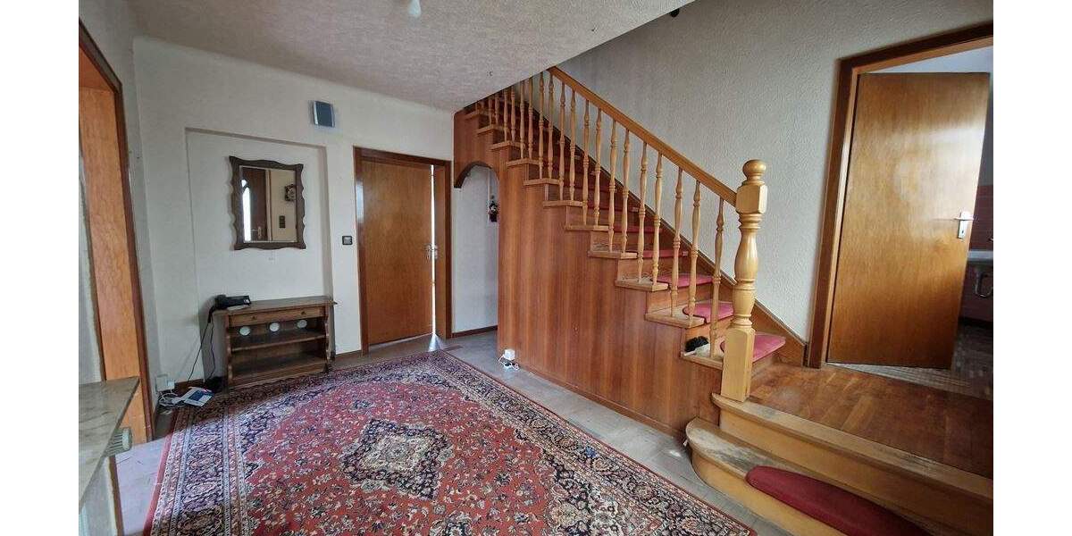 Einfamilienhaus Tholey - 8 Zimmer, 150 m&sup2;, 200.000&euro; | Angebot:25600966