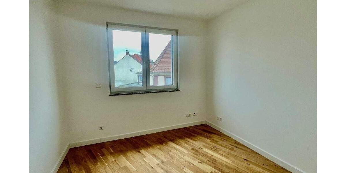 Etagenwohnung Obertshausen / Hausen Obertshausen - 4 Zimmer, 116 m&sup2;, 1.800&euro; | Angebot:25248871