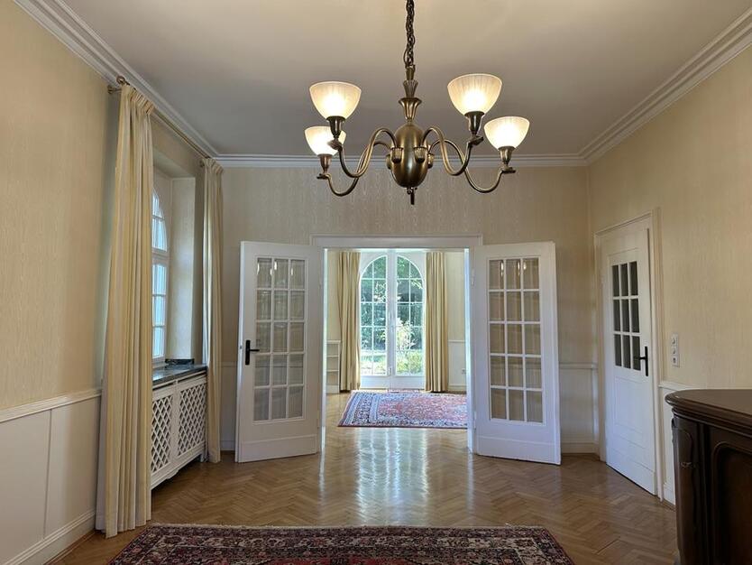 Einzigartiges Mietangebot: Historische Villa mit großem Garten | ca. 310 m² Wohnfläche zimmer