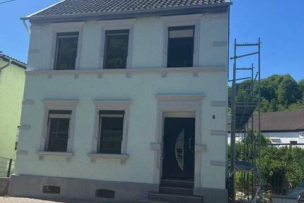 Freistehendes kernsarniertes 1-2 Familienhaus in St. Wendel-OT zu verkaufen 6 zimmer