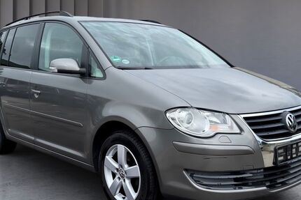 VW Touran 125.000 km 7.900 € Dresden 01108