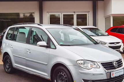 VW Touran 273.000 km 2.490 &euro; Steinau an der Straße 36396