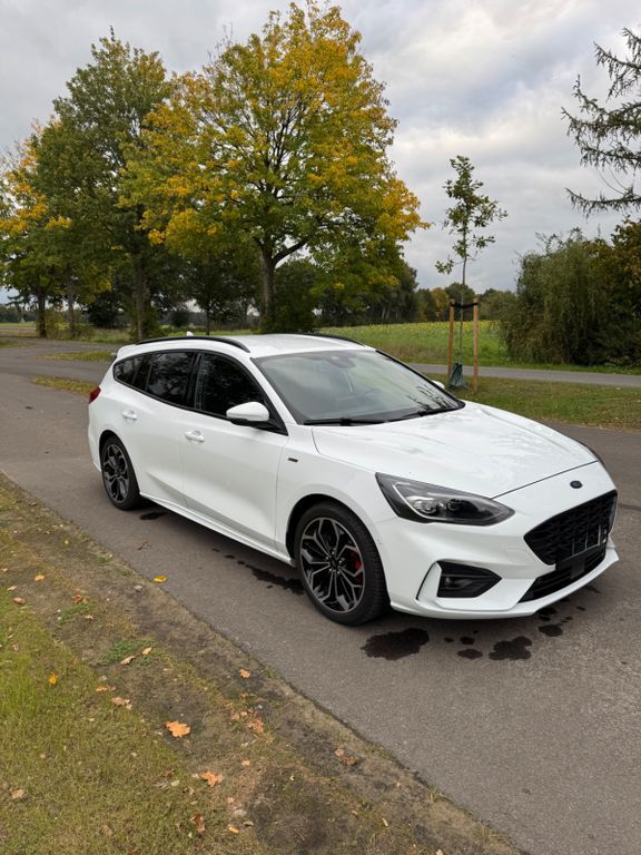 Ford Focus 41.000 km 19.490 € Bothel 27386