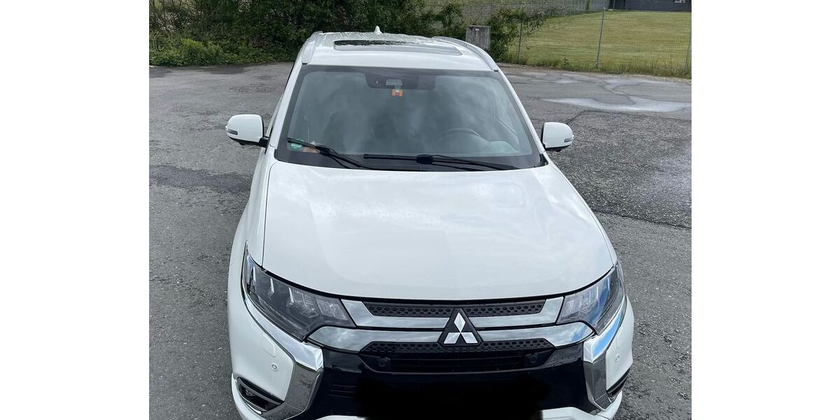 Mitsubishi Outlander 113.000 km 17.500 &euro; Engen 78234