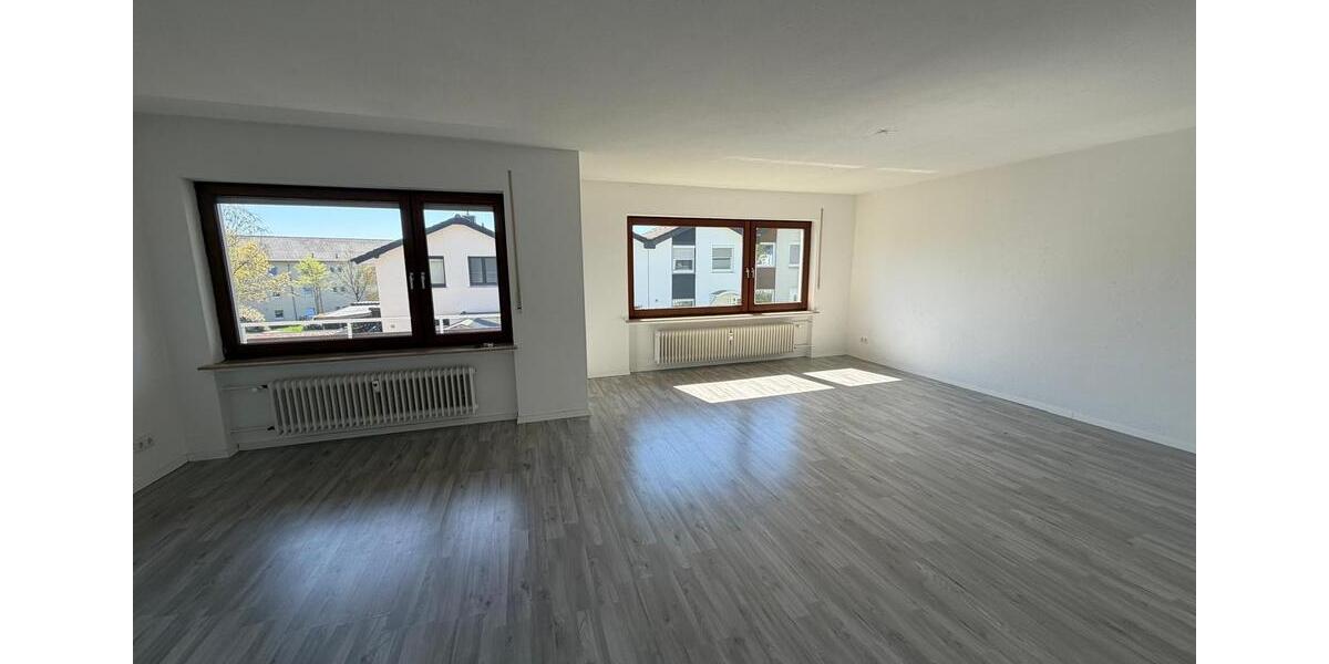 Etagenwohnung Lemgo - 4 Zimmer, 97 m&sup2;, 350&euro; | Angebot:26381684