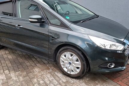Ford S-Max 159.000 km 9.100 &euro; HÖRLITZ 01968