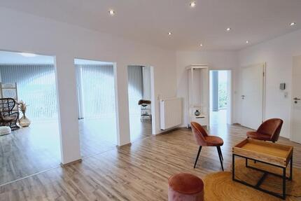 Büro, Praxisräume, Studio, Wellness etc. mit Loft Optik zimmer