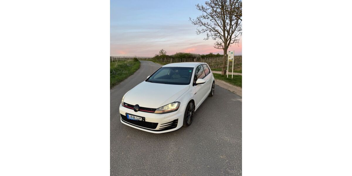 VW Golf 180.000 km 12.990 &euro; Rümmelsheim 55452