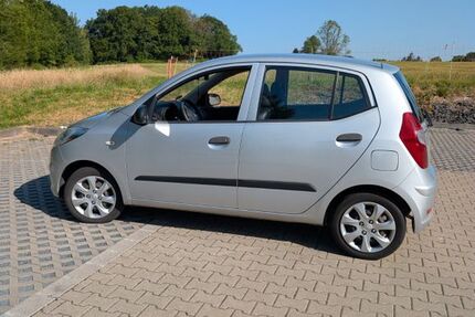 Hyundai i10 113.000 km 2.300 &euro; Troisdorf 53842