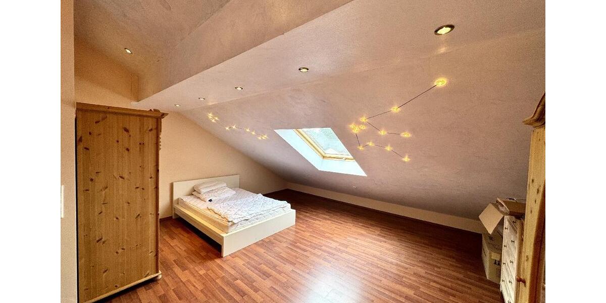 Doppelhaushälfte Königswinter - 4 Zimmer, 124 m&sup2;, 1.700&euro; | Angebot:25143043