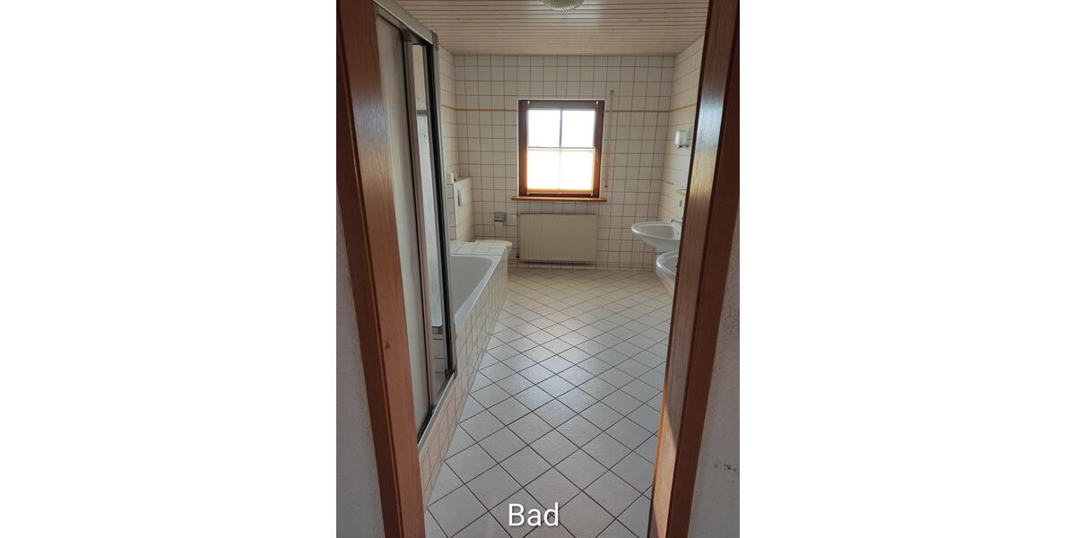 Dachgeschoßwohnung Kalbach - 4 Zimmer, 86 m&sup2;, 630&euro; | Angebot:26395158