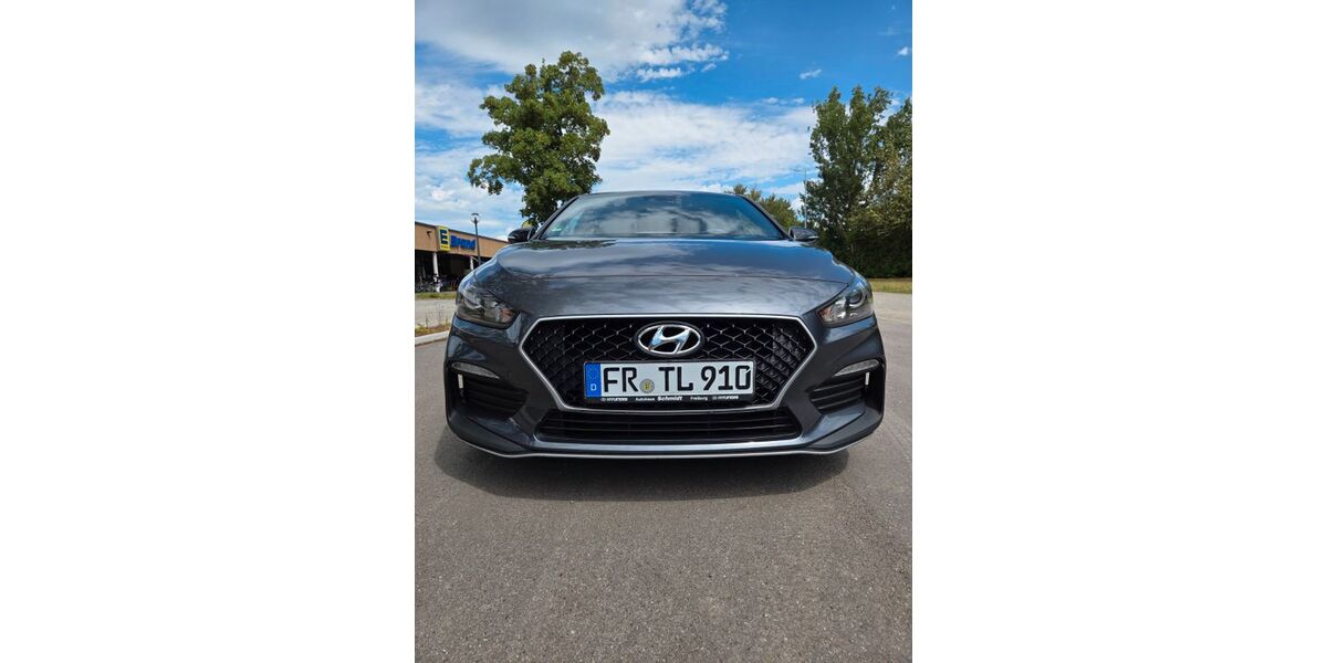 Hyundai i30 93.000 km 14.350 &euro; Freiburg 79112