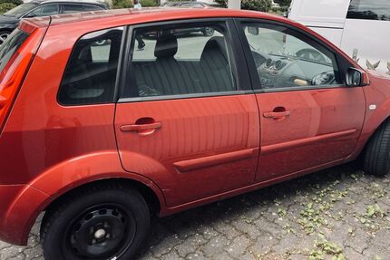 Ford Fiesta 64.750 km 1.750 &euro; Breitenbrunn 92363