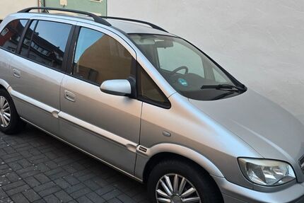 Opel Zafira 169.000 km 2.200 &euro; Randersacker 97236