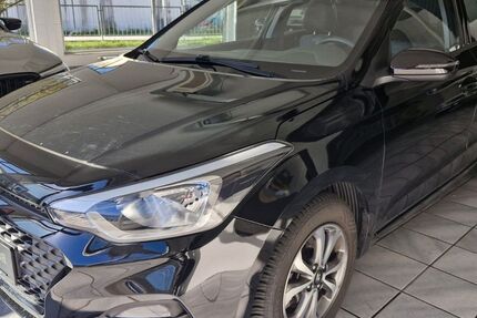Hyundai i20 60.895 km 11.740 &euro; Osterhofen 94486