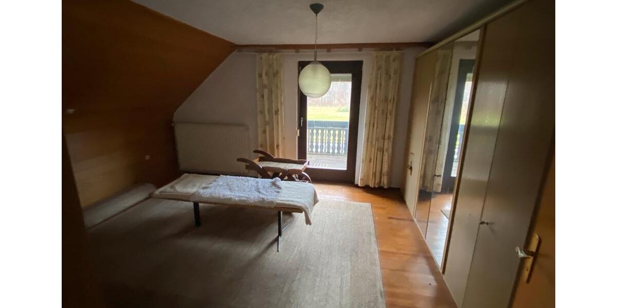 Mehrfamilienhaus, Wohnhaus Wadern - 6 Zimmer, 196 m&sup2;, 110.000&euro; | Angebot:26610627