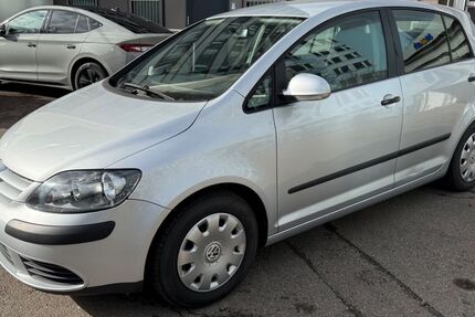 VW Golf 113.211 km 3.750 &euro; München 80636