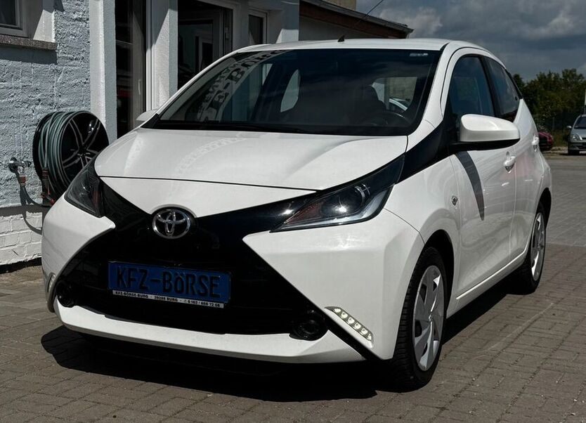 Aygo (X)