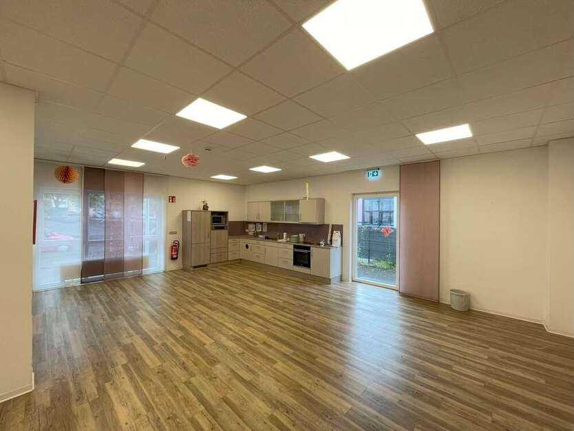 Büro in Hagen 3.329,70 € 332.97 m²
