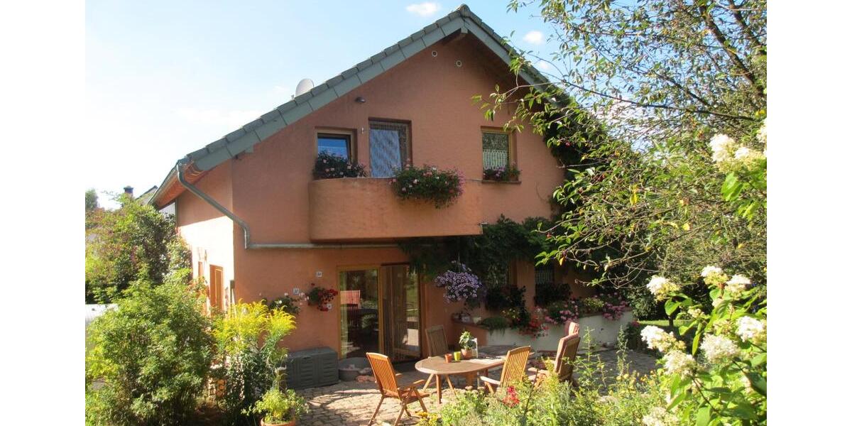 Einfamilienhaus Ottweiler - 7 Zimmer, 230 m&sup2;, 435.000&euro; | Angebot:26423713