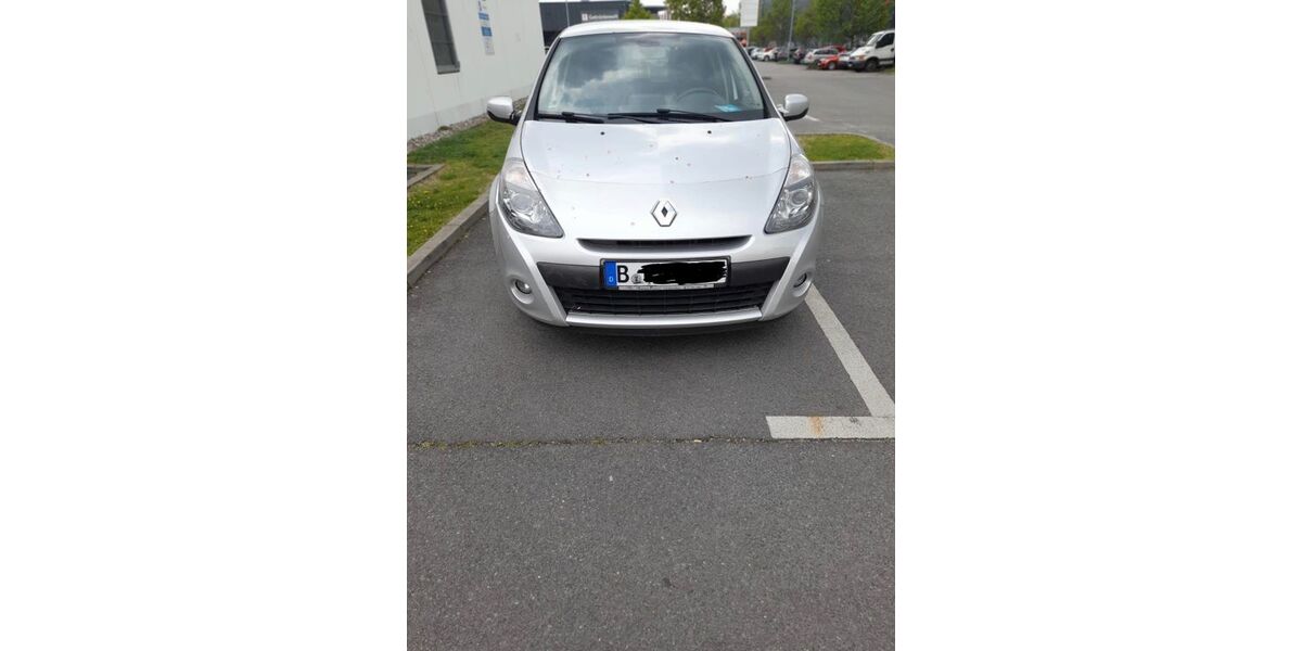 Renault Clio 145.000 km 5.900 &euro; berlin 12309