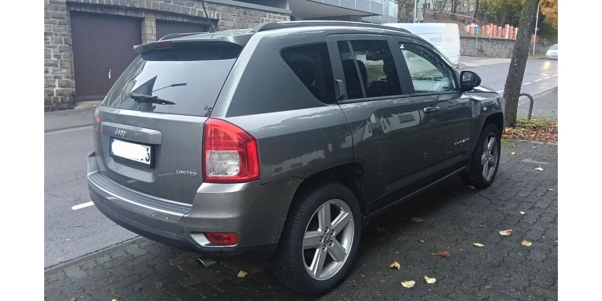 Jeep Compass 163.000 km 4.999 &euro; Siegen 57074