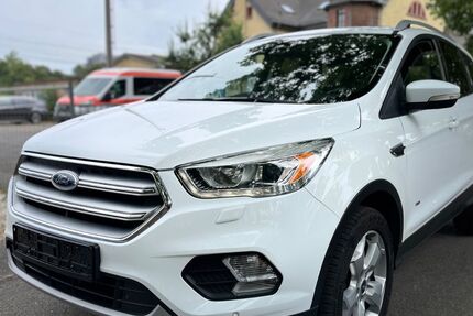 Ford Kuga 146.000 km 10.600 &euro; Wiesbaden 65203