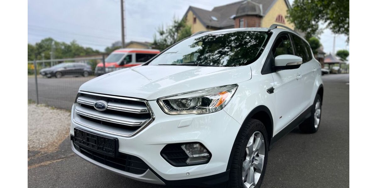 Ford Kuga 146.000 km 10.600 &euro; Wiesbaden 65203