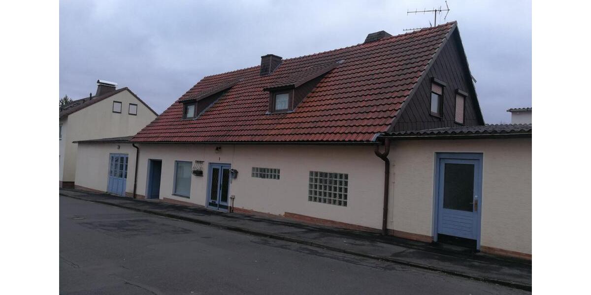 Laden und Lagerflächen auch als Werkstatt nutzbar zimmer