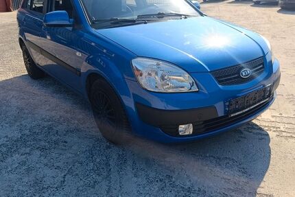 Kia Rio 158.429 km 1.700 &euro; Kaltennordheim-Unterweid 36452