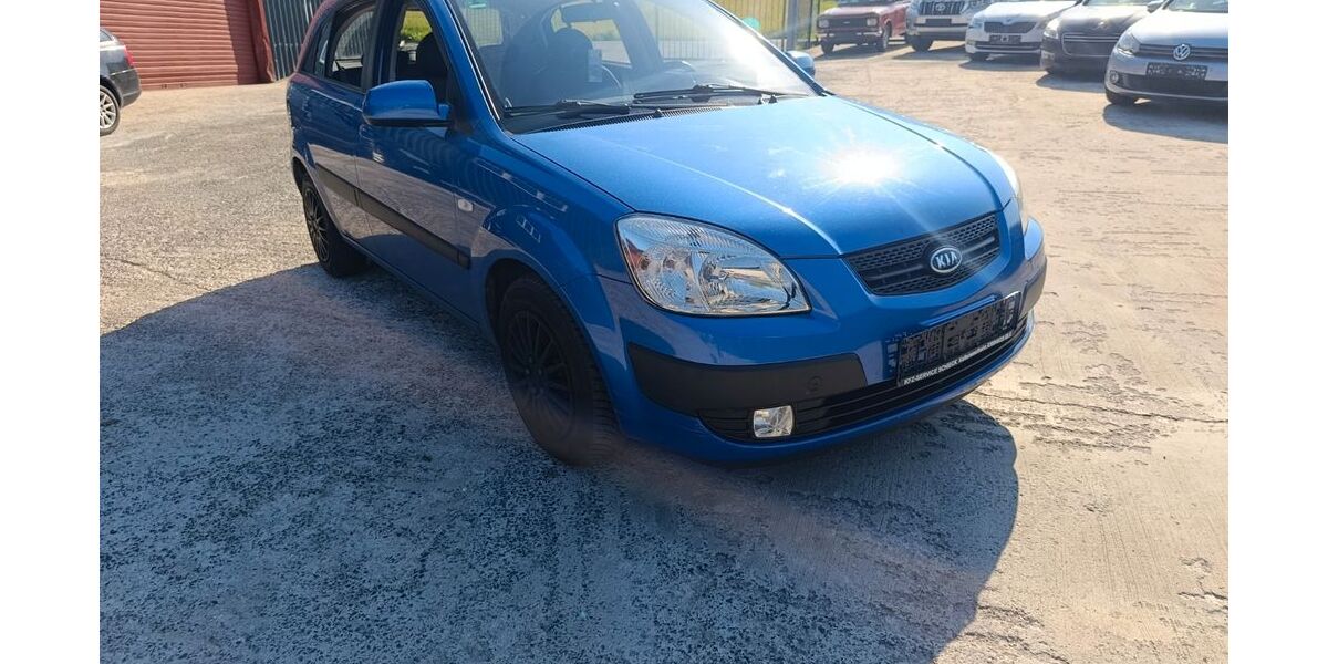 Kia Rio 158.429 km 1.700 &euro; Kaltennordheim-Unterweid 36452
