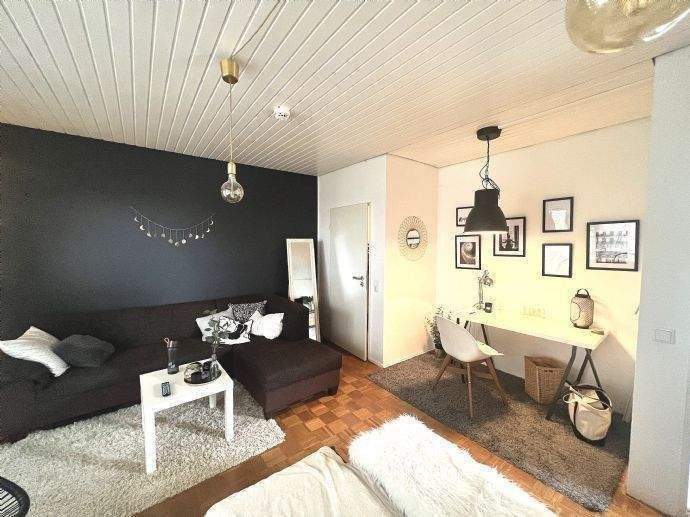 Kleines Apartment im Dachgeschoss mit sonniger Loggia in beliebter Wohnlage von Oldenburg nahe Weser-Ems-Halle 1 zimmer