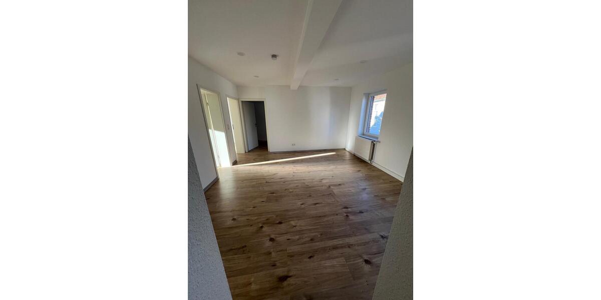 Etagenwohnung Kaufungen - 4 Zimmer, 80 m&sup2;, 920&euro; | Angebot:26231057