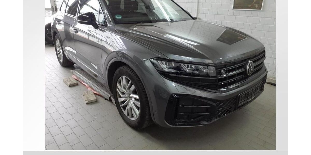 VW Touareg 13.382 km 66.950 &euro; Bernburg 06406