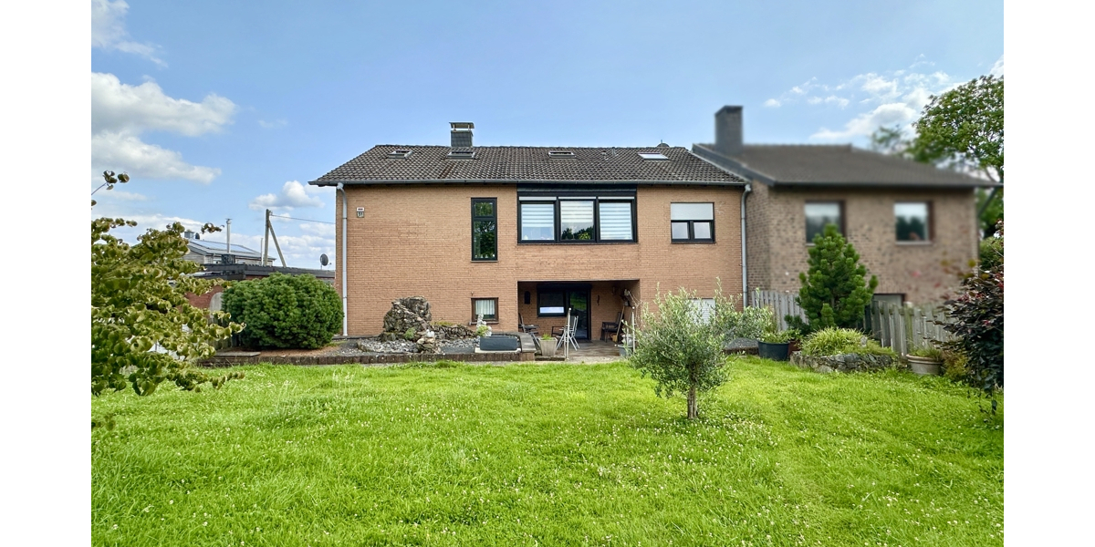 JÄSCHKE - Ihr Platz für Neues – Doppelhaus + Bungalow und großem Grundstück in Traumlage von Breinig 8 zimmer