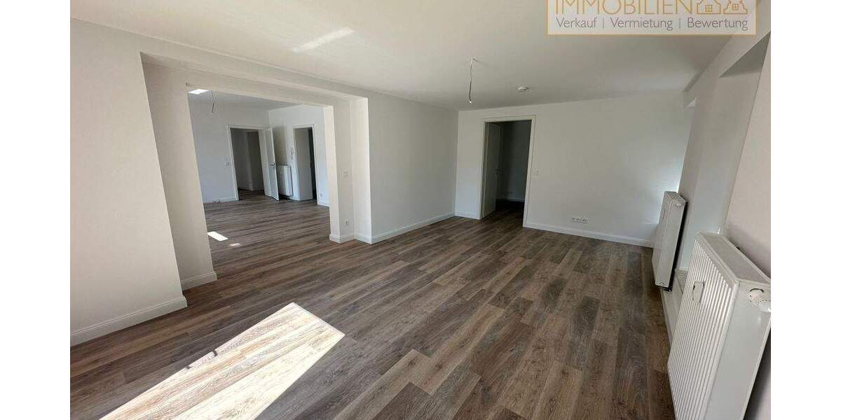 Etagenwohnung Cottbus Mitte - 4 Zimmer, 117 m&sup2;, 329.000&euro; | Angebot:25682802