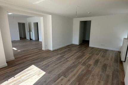 Wohnung Cottbus Mitte - 4 Zimmer, 117 m&sup2;, 329.000&euro; | Angebot:25682802