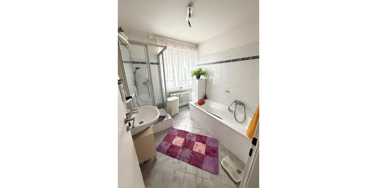 Etagenwohnung Bad Arolsen - 4 Zimmer, 120 m&sup2;, 1.000&euro; | Angebot:26703803