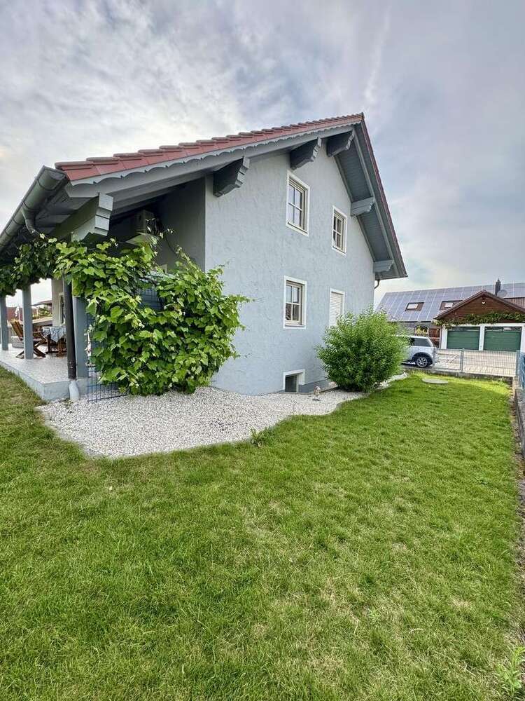 Haus zum Kaufen in Aholming 584.000 € 145.3 m²
