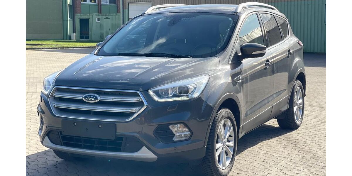 Ford Kuga 168.000 km 8.800 &euro; Berlin 12107