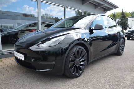 Tesla Model Y 61.561 km 36.990 € Herrenberg bei Stuttgart 71083