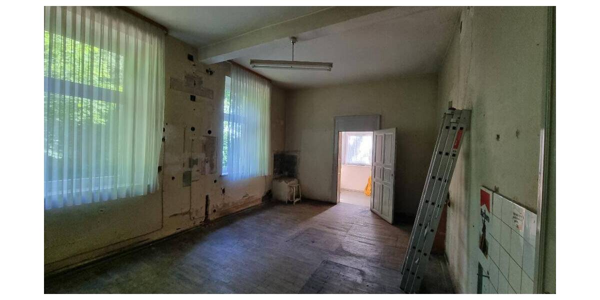Mehrfamilienhaus, Wohnhaus Creußen - 2 Zimmer, 300 m&sup2;, 169.000&euro; | Angebot:26902409