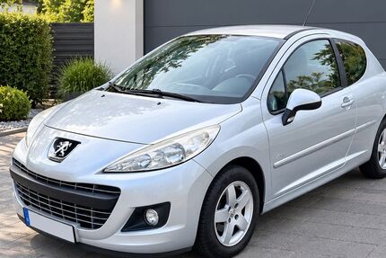 Peugeot 207 137.000 km 2.995 &euro; Berlin 12107
